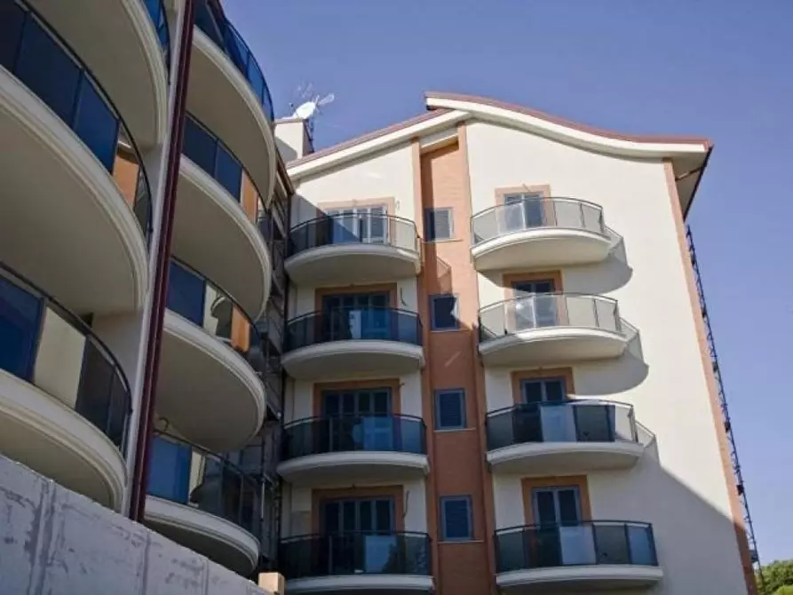 Immagine 3 di Appartamento in vendita  in Via Padre Massaruti, 145 a Roma