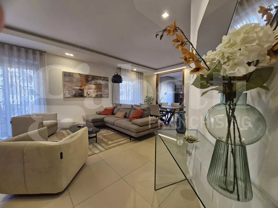 Immagine 7 di Appartamento in vendita  in Via Alcide de Gasperi a Palermo