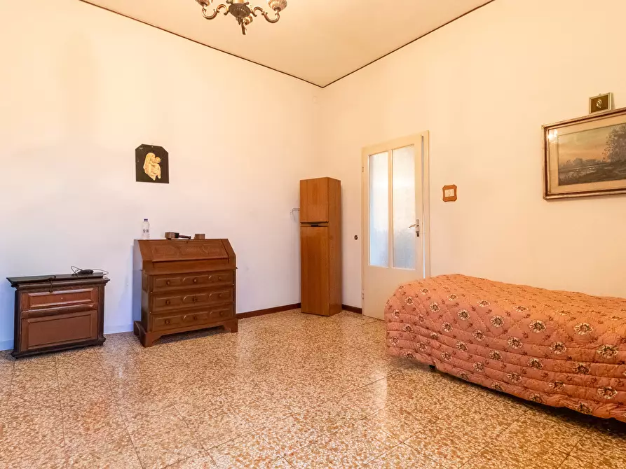 Immagine 14 di Appartamento in vendita  in Via Francesco Zanardi, 384 a Bologna