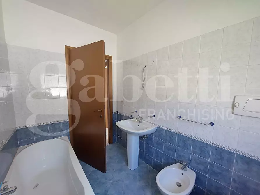 Immagine 28 di Palazzo in vendita  in Via Cesare Battisti, 163 a Alba Adriatica