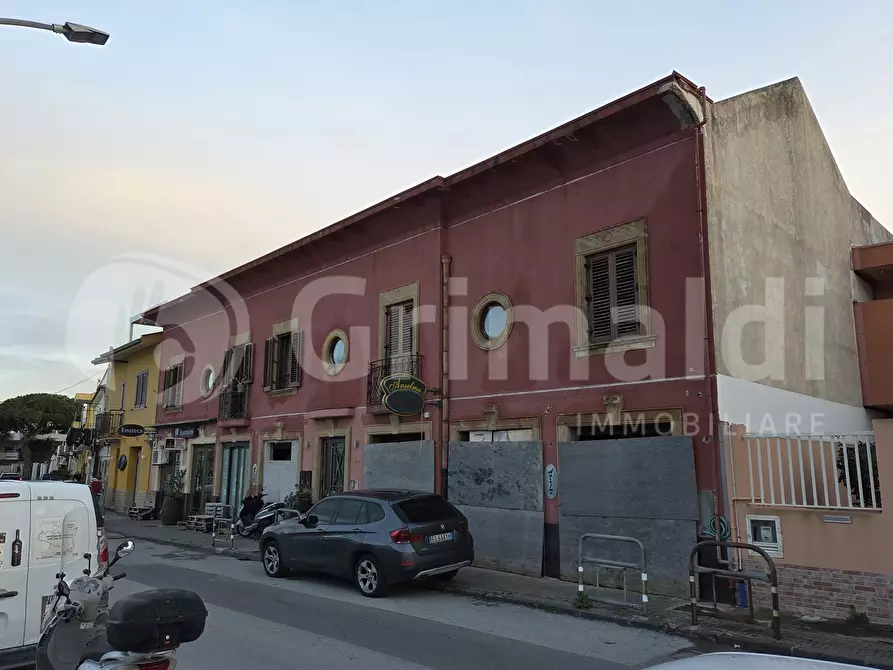 Immagine 2 di Negozio in affitto  in Via Lago Grande Ganzirri a Messina