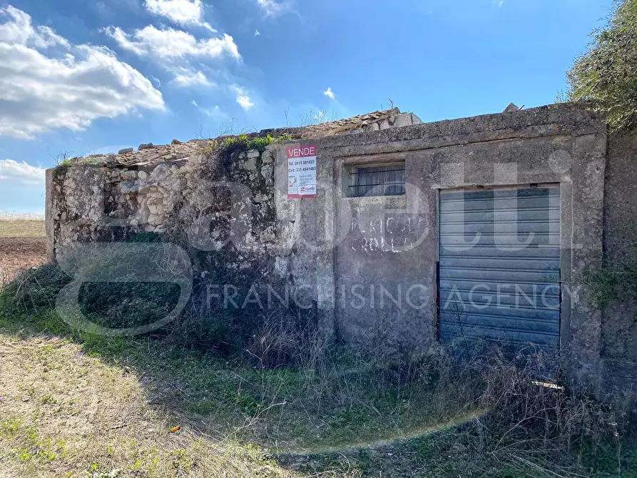 Immagine 2 di Rustico / casale in vendita  in Contrada Burgio, . a Noto