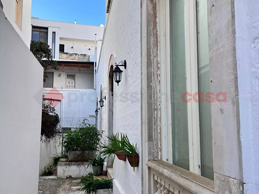 Immagine 30 di Casa indipendente in vendita  in Piazza Re Ferdinando IV di Borbone, 22 a Alberobello
