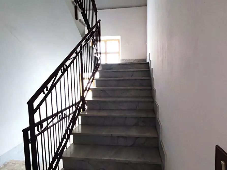 Immagine 25 di Appartamento in vendita  in Via C. BATTISTI, 38 a Girifalco