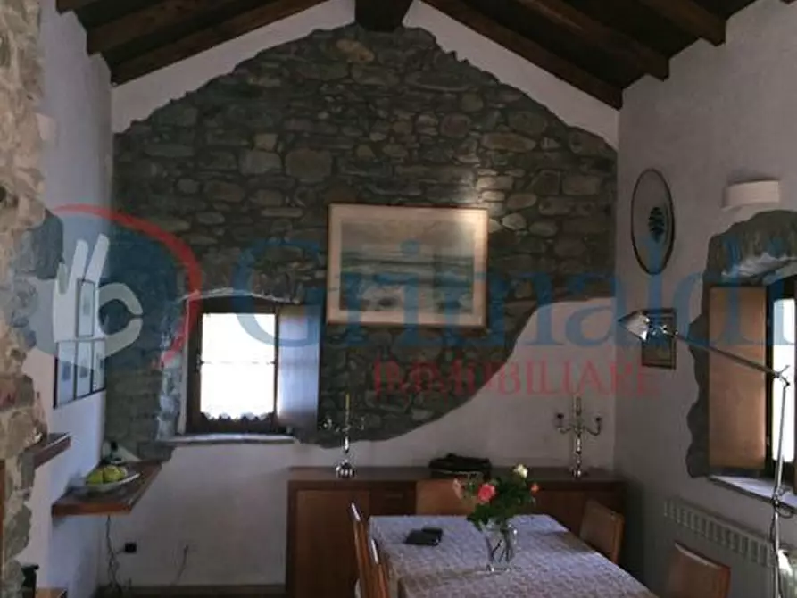 Immagine 6 di Rustico / casale in vendita  in Via Caprio, 1 a Filattiera
