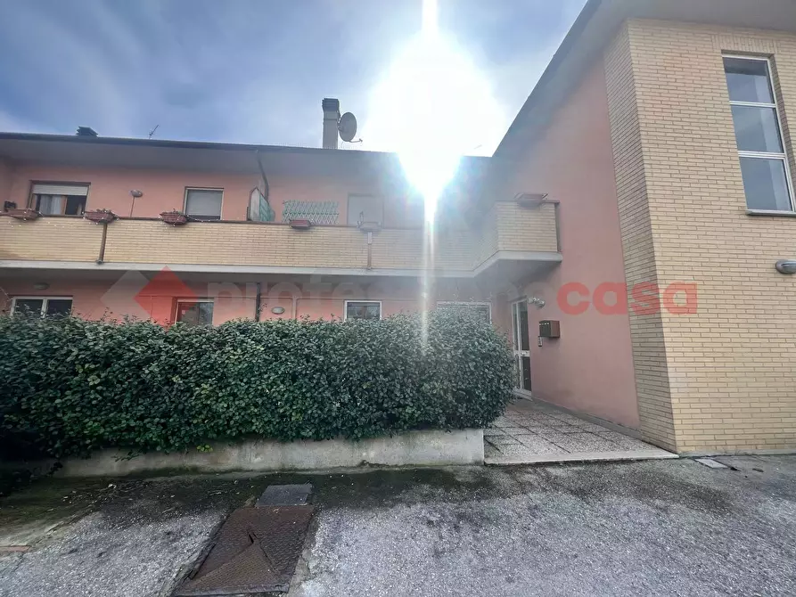 Immagine 1 di Appartamento in vendita  in Via fraz. San Giacomo, Corso Flaminio a Spoleto