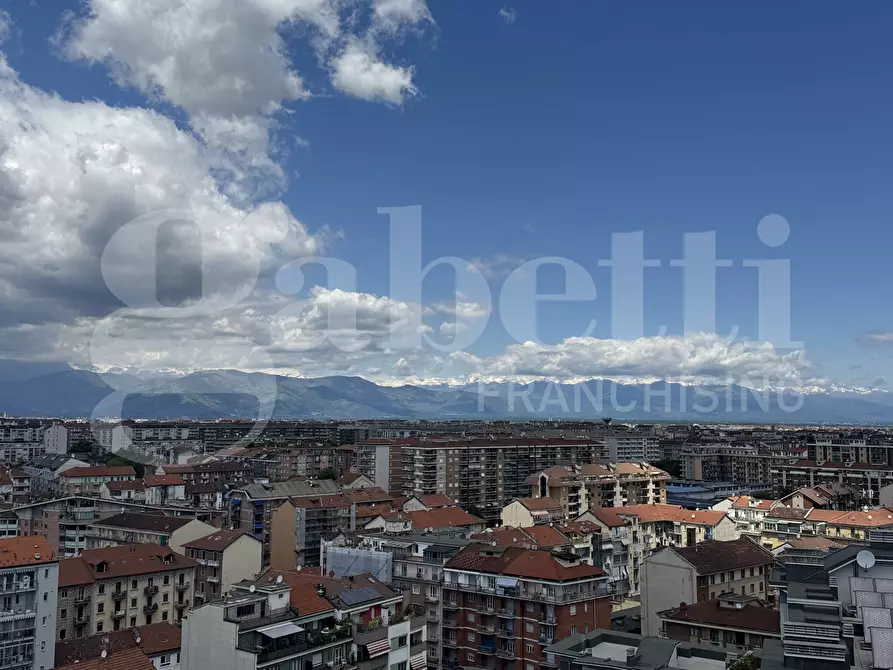 Immagine 2 di Attico in vendita  in Piazza DELLA COSTITUZIONE, 39 a Torino