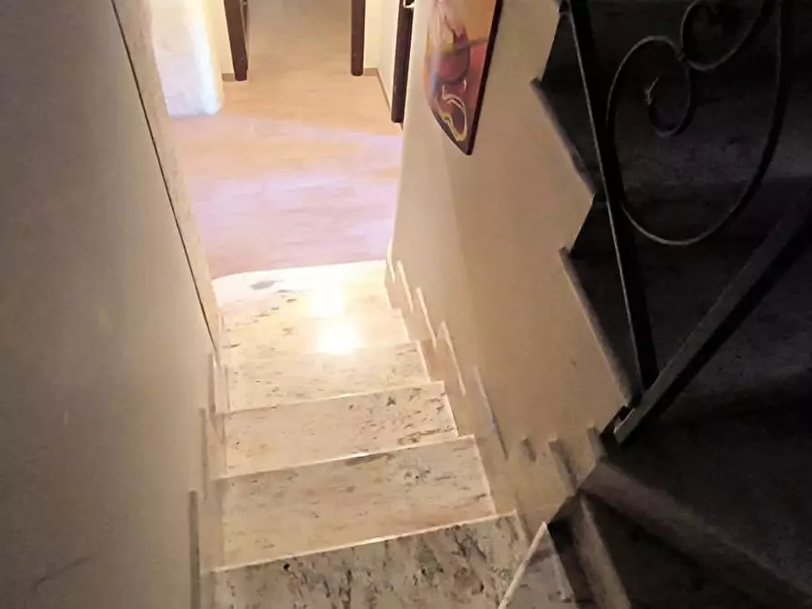 Immagine 32 di Appartamento in vendita  in Via Foria a Napoli