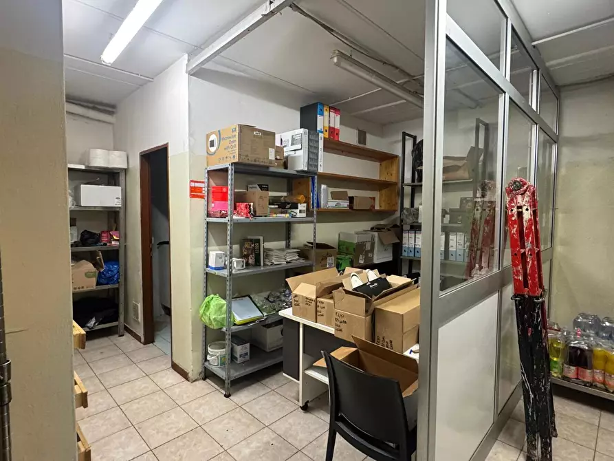 Immagine 17 di Negozio in vendita  in Via PISTOIESE, 209 a Firenze
