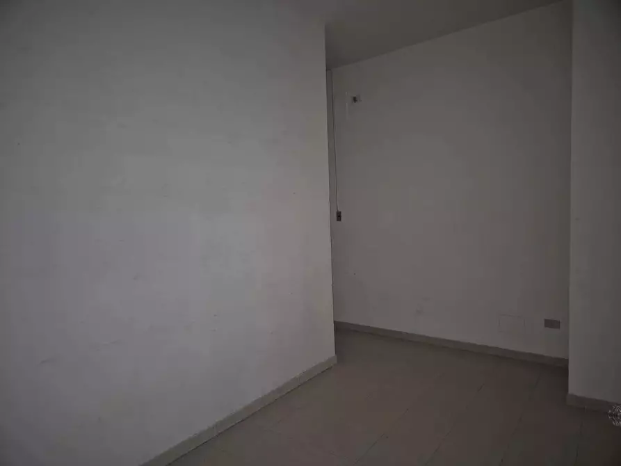 Immagine 16 di Negozio in vendita  in Via Vesuvio, 195 a Trecase