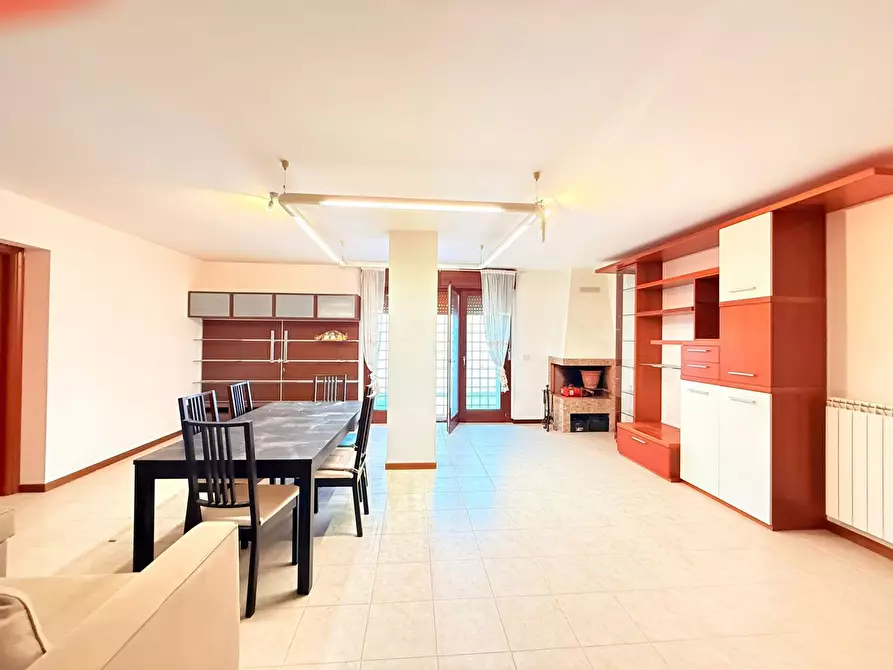 Immagine 25 di Appartamento in vendita  in Via BarzanÃ², 59 a Roma