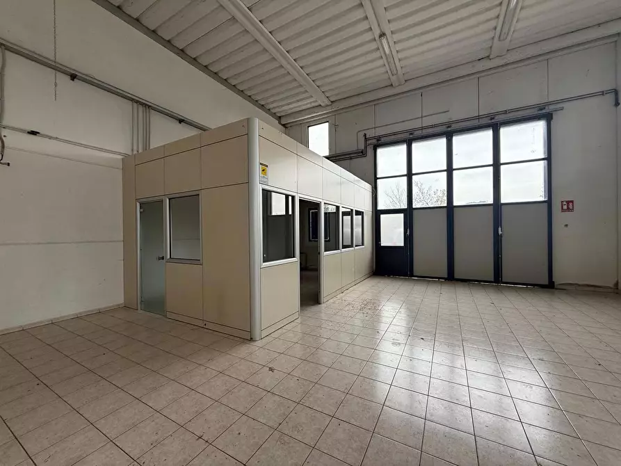 Immagine 8 di Capannone industriale in vendita  in Via camillo bozza, 8 a Corciano