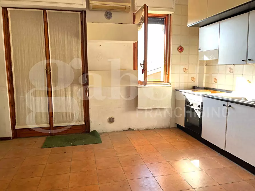 Immagine 4 di Appartamento in vendita  in Viale CASTELLANA, 195 a San Severo