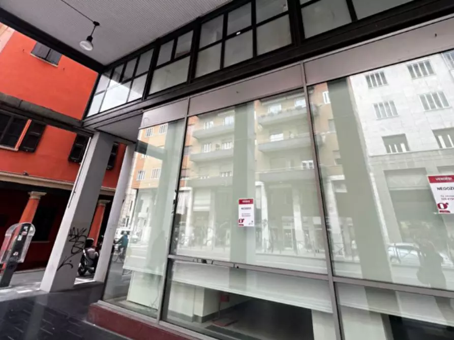 Immagine 13 di Negozio in vendita  in Via Augusto Majani, 2 a Bologna
