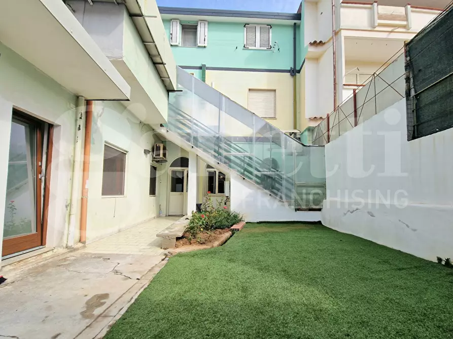 Immagine 29 di Appartamento in vendita  in Via cremona, 15 a Sestu