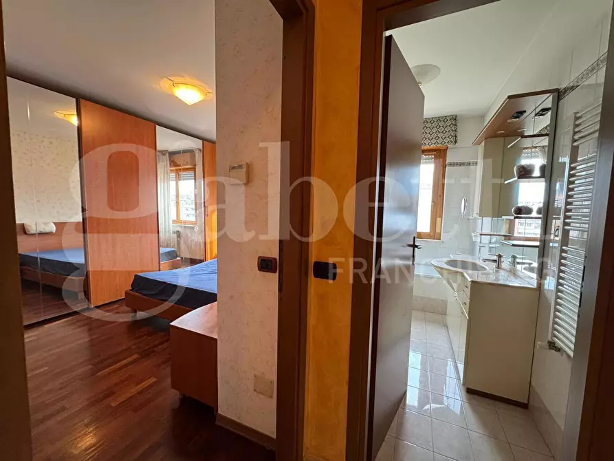 Immagine 23 di Appartamento in vendita  in Via Beniamino Segre, 15 a Roma