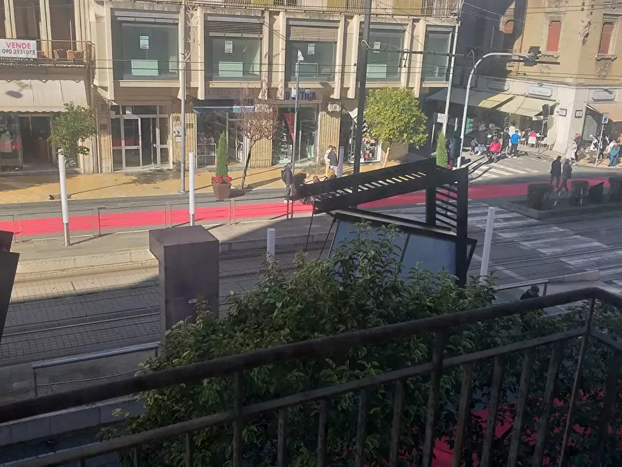 Immagine 5 di Negozio in vendita  in Viale S.Martino, 155 a Messina