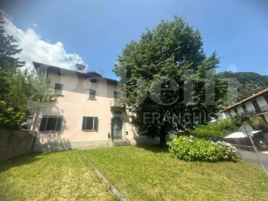 Immagine 13 di Palazzo in vendita  in Via Piave, SNC a Magreglio