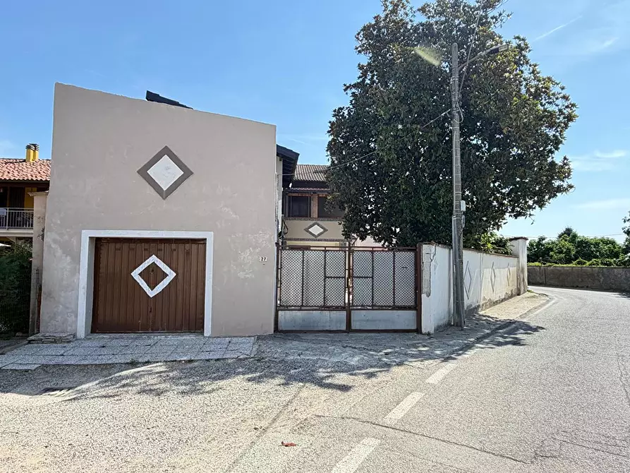 Immagine 3 di Appartamento in vendita  in Via MONITICELLI, 27 a Pieve Porto Morone