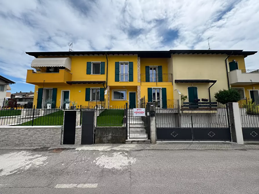 Immagine 2 di Villetta a schiera in vendita  in Via SAN FRANCESCO D'ASSISI, 4A a Maclodio