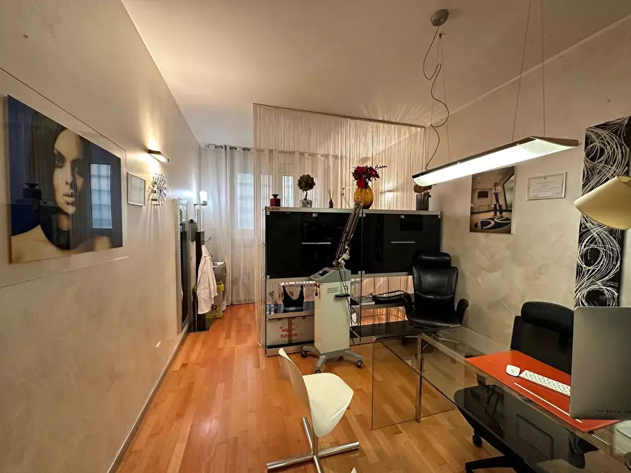 Immagine 8 di Ufficio in vendita  in Via Giovanni Pezzotti, 10 a Milano