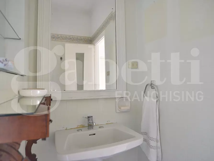 Immagine 25 di Appartamento in vendita  in Largo Ignazio Ciaia, 13 a Bari