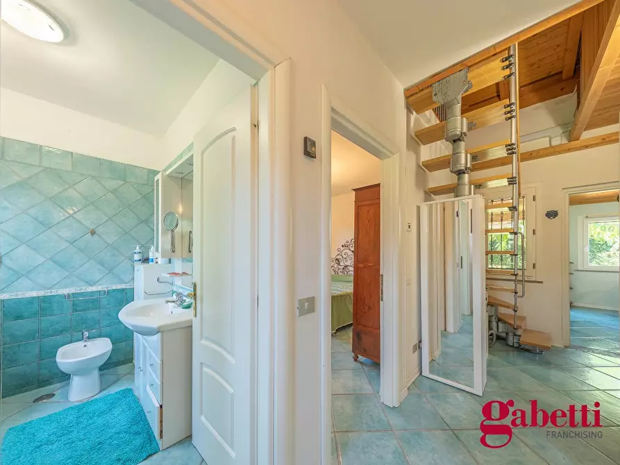 Immagine 43 di Villa in vendita  in Via Terracina, 90 a San Felice Circeo