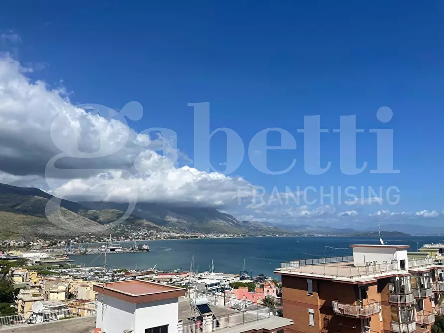 Immagine 2 di Appartamento in vendita  in Via Oceania, 30 a Gaeta