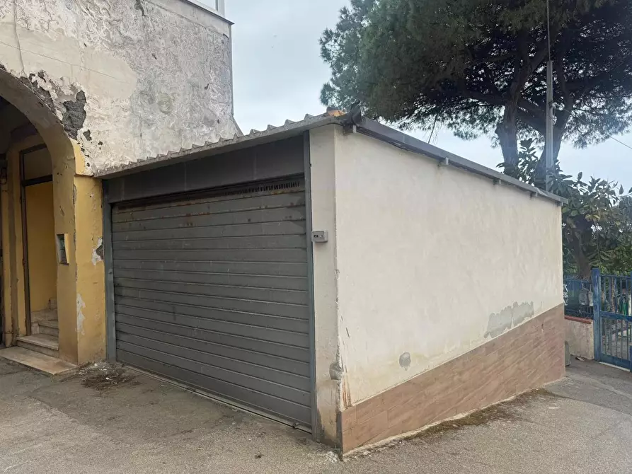 Immagine 40 di Appartamento in vendita  in Via Cupa San Pietro, 11 a Torre Del Greco