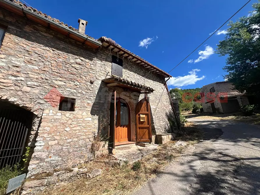 Immagine 3 di Casa bifamiliare in vendita  in Via frazione Cerqueto a Spoleto