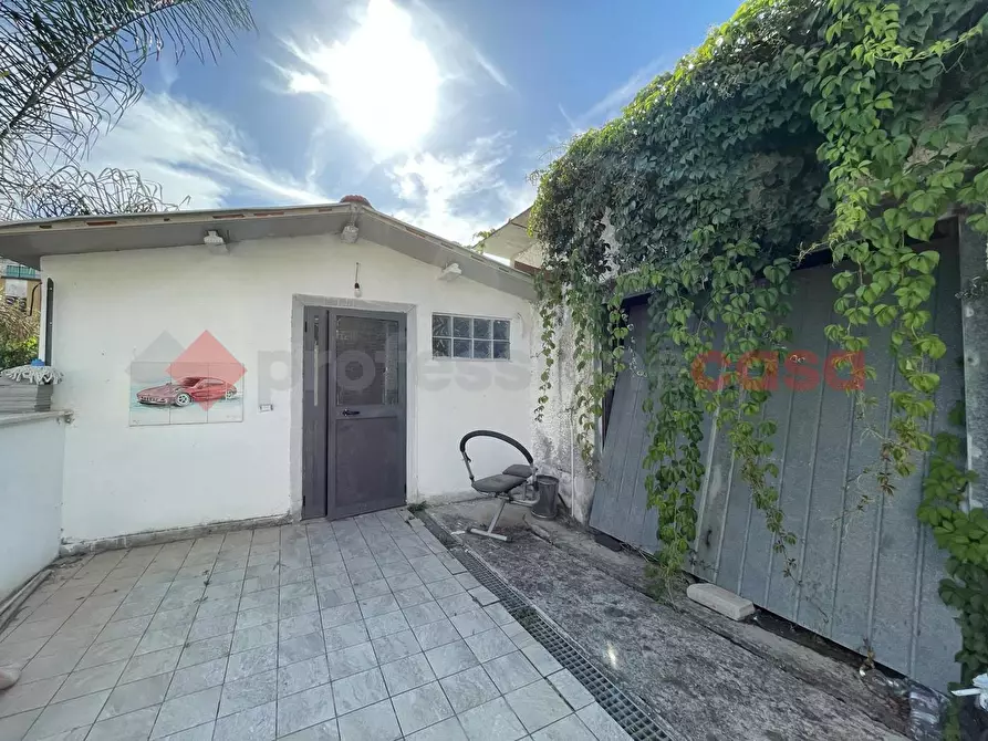 Immagine 30 di Villa in vendita  in Via PONTINA, 148 a Terracina