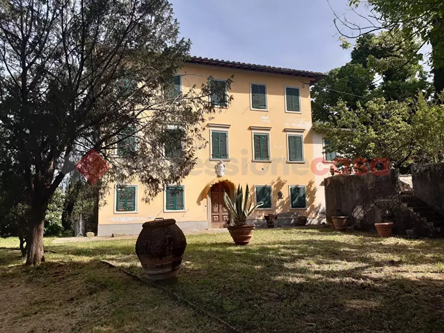 Immagine 14 di Villa in vendita  in Via villa del vescovo, 41 a Uzzano