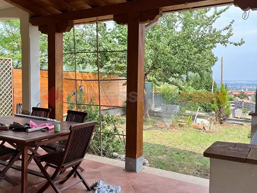 Immagine 3 di Casa bifamiliare in vendita  in Via Isole dei Ciclopi a Roma