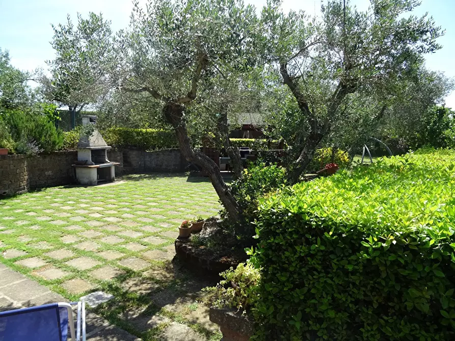 Immagine 4 di Villa in vendita  in Via Canale, 86 a Manziana