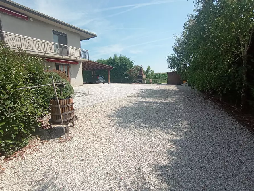 Immagine 2 di Casa bifamiliare in vendita  in Via Cavarzere, localitÃ  Fossaviera, 00 a Cavarzere