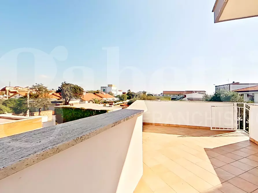 Immagine 13 di Villa in vendita  in Via dei cavalli marini VISTA MARE, 108 a Ardea