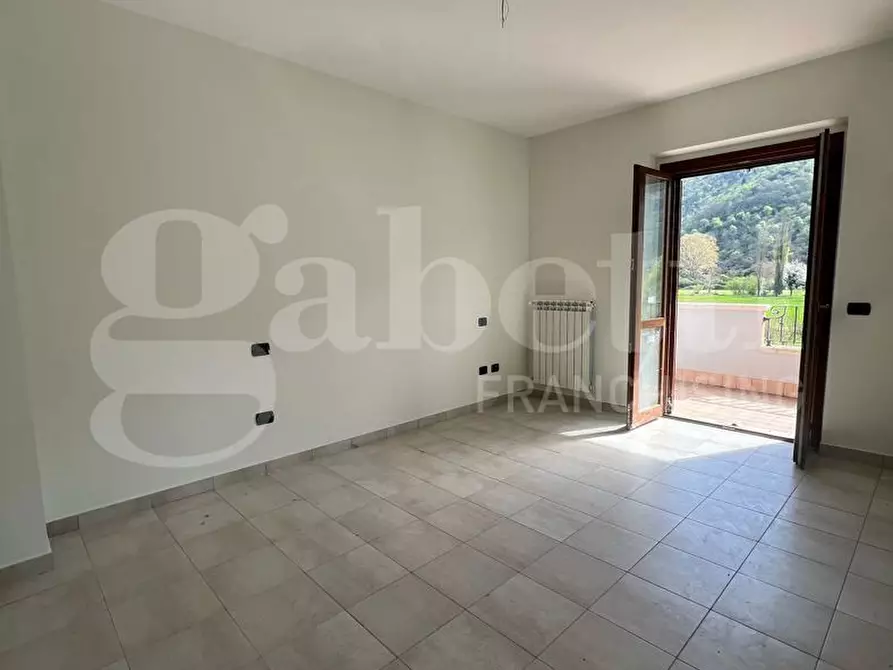 Immagine 10 di Casa bifamiliare in vendita  in Via SS4bis, 74 a Rieti