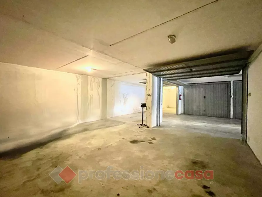 Immagine 6 di Box auto in vendita  in Via Belfiore a Corciano