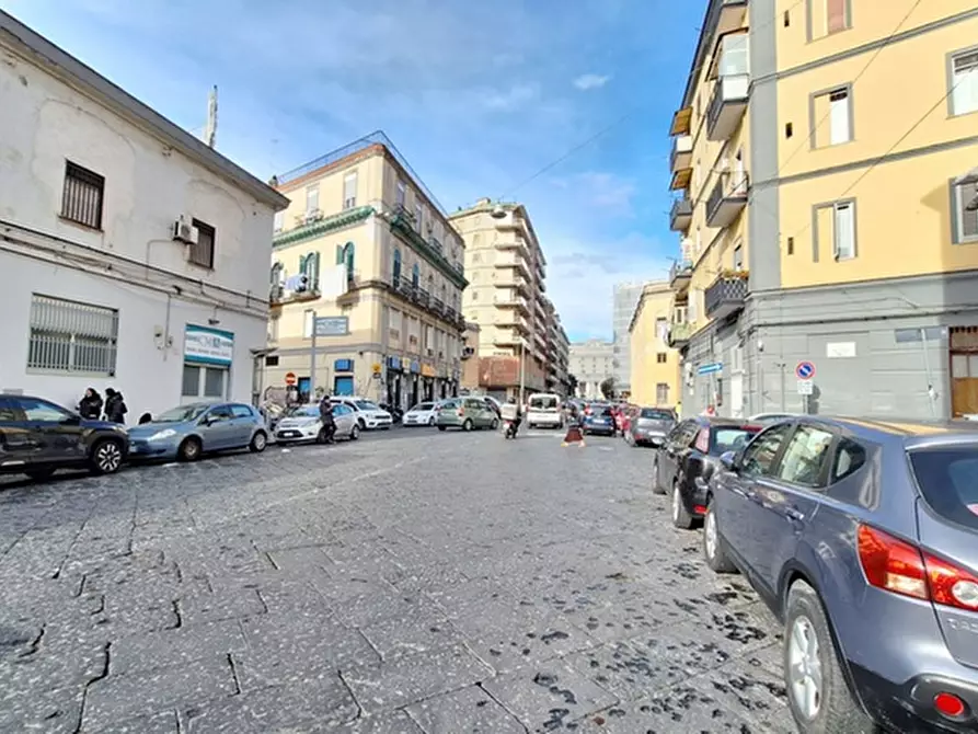 Immagine 1 di Negozio in affitto  in Via Andrea Cantelmo a Napoli