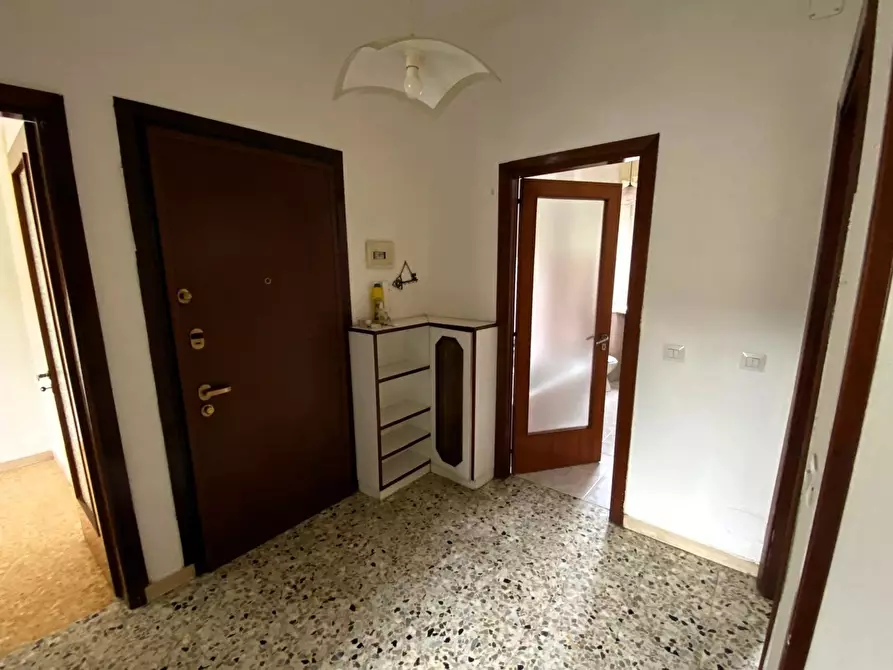 Immagine 15 di Appartamento in vendita  in Via giacomo leopardi, 17 a Legnano
