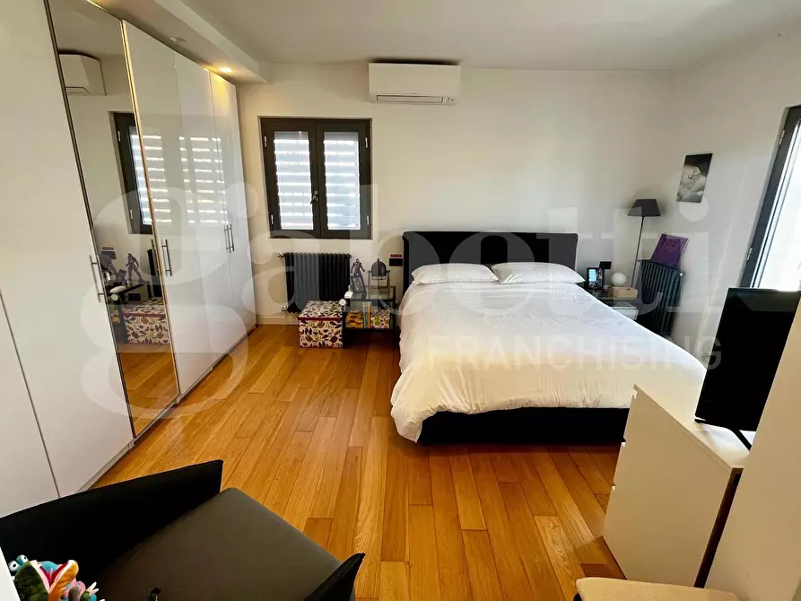 Immagine 22 di Attico in vendita  in Via Battistini a Roma