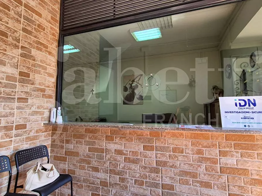 Immagine 6 di Ufficio in vendita  in Via Gambardella, 16 a Torre Annunziata