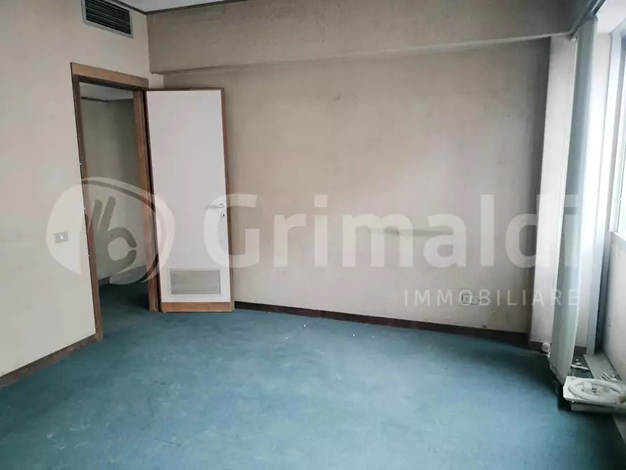 Immagine 6 di Ufficio in vendita  in Via MARINA VECCHIA, 1 a Massa