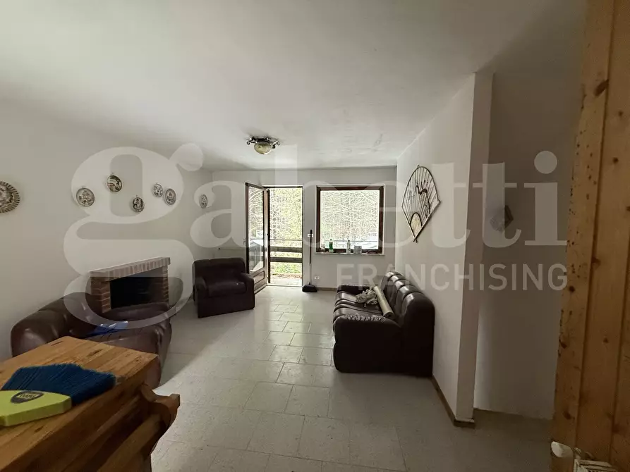 Immagine 7 di Villetta a schiera in vendita  in Via VILLAGGIO CUTURA, 1 a Taverna