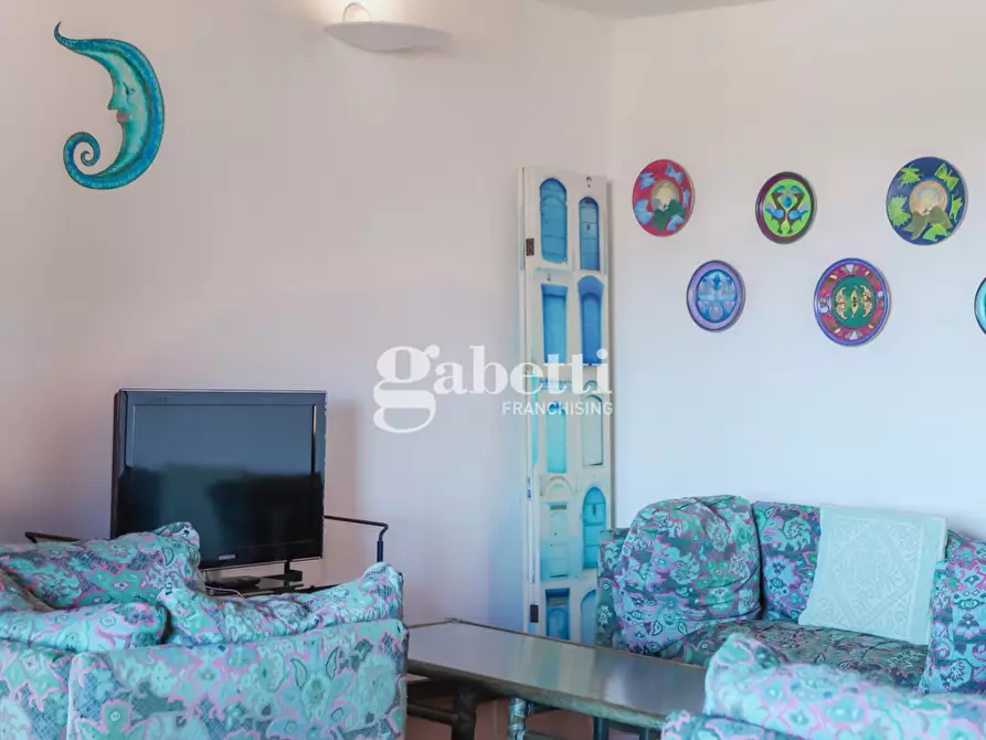 Immagine 5 di Appartamento in vendita  in Via Puntaldia, snc a San Teodoro