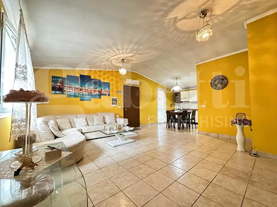 Immagine 11 di Villa in vendita  in Strada Valmontorio, 341 a Latina