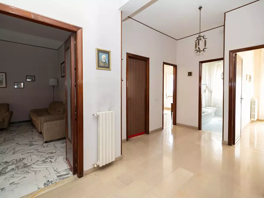 Immagine 29 di Appartamento in vendita  in Via OBERDAN, 10 a Ragusa