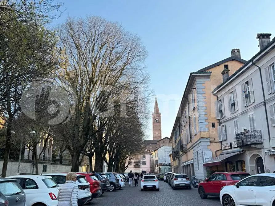 Immagine 4 di Appartamento in vendita  in Piazza PETRARCA, 28 a Pavia