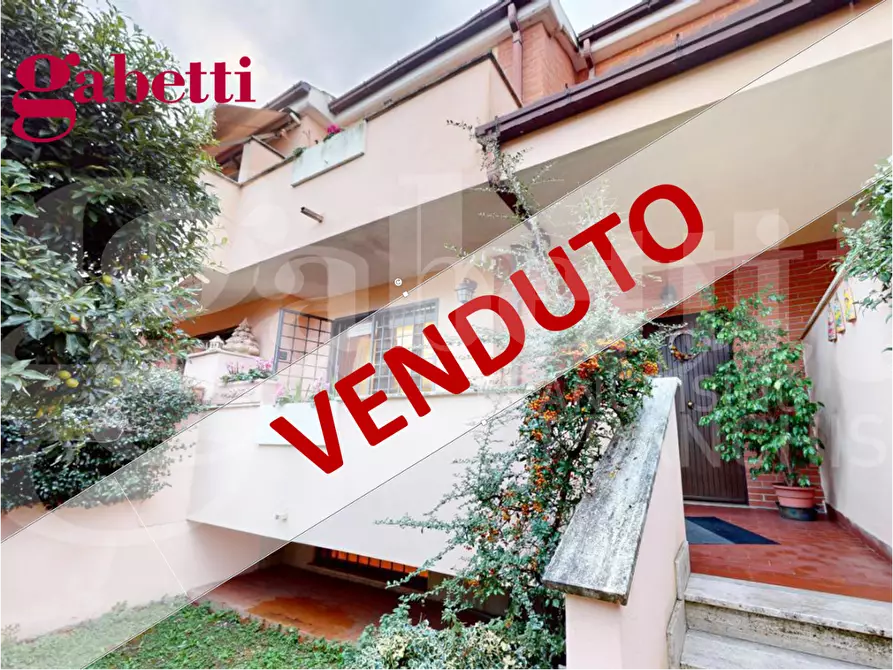 Immagine 1 di Villetta a schiera in vendita  in Via Giuseppe Balzaretto, 109 a Roma