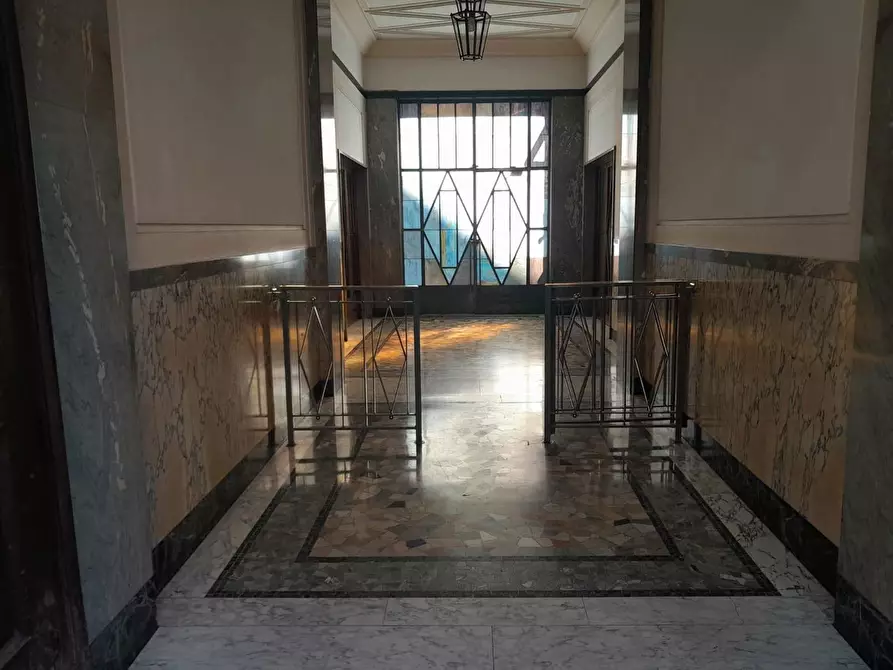 Immagine 5 di Box auto in vendita  in Via California, 22 a Milano